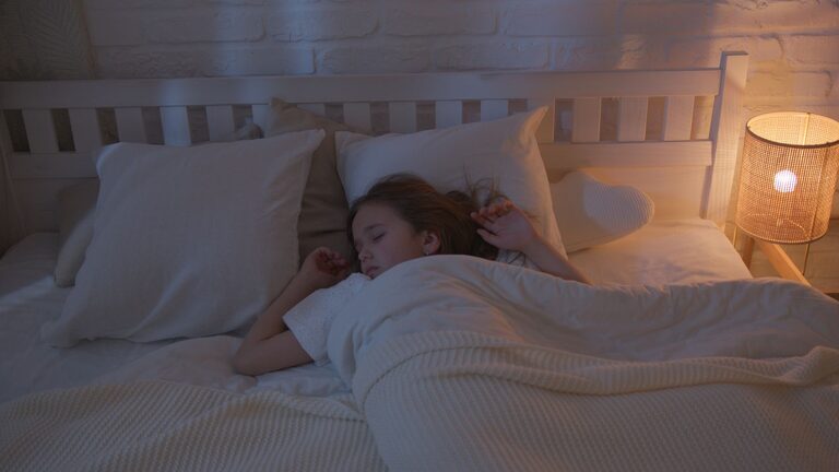 How to Build a Consistent Sleep-Friendly Evening Routine